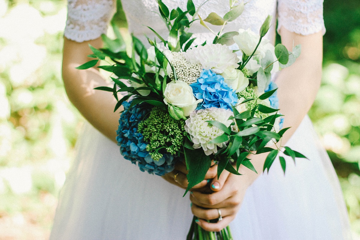 Bruidsboeket met hortensia