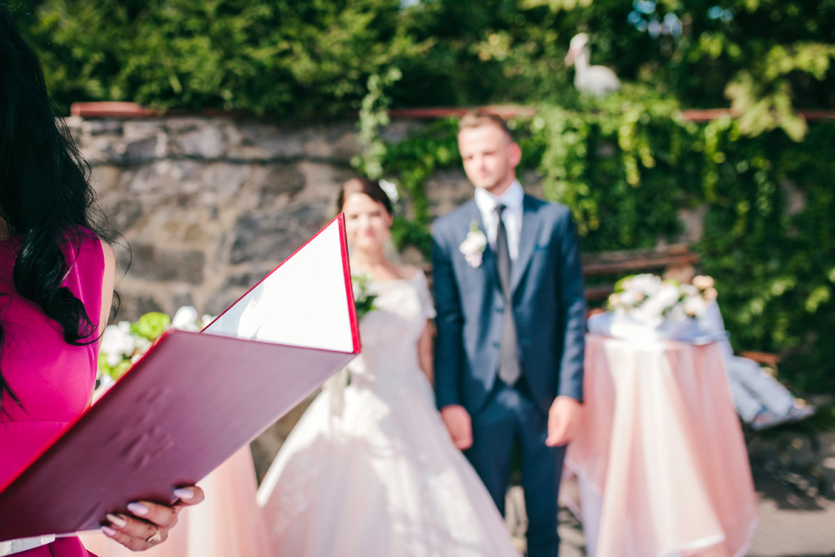 trouwen_in_de_gemeente_Oostzaan_trouwambtenaar