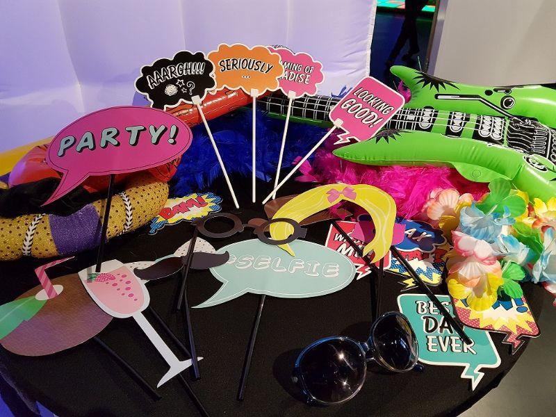 4_photobooths-huren_props